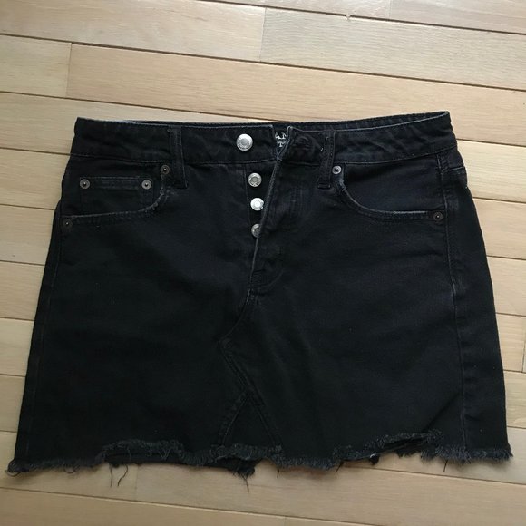 Black denim skirt - Picture 2 of 2